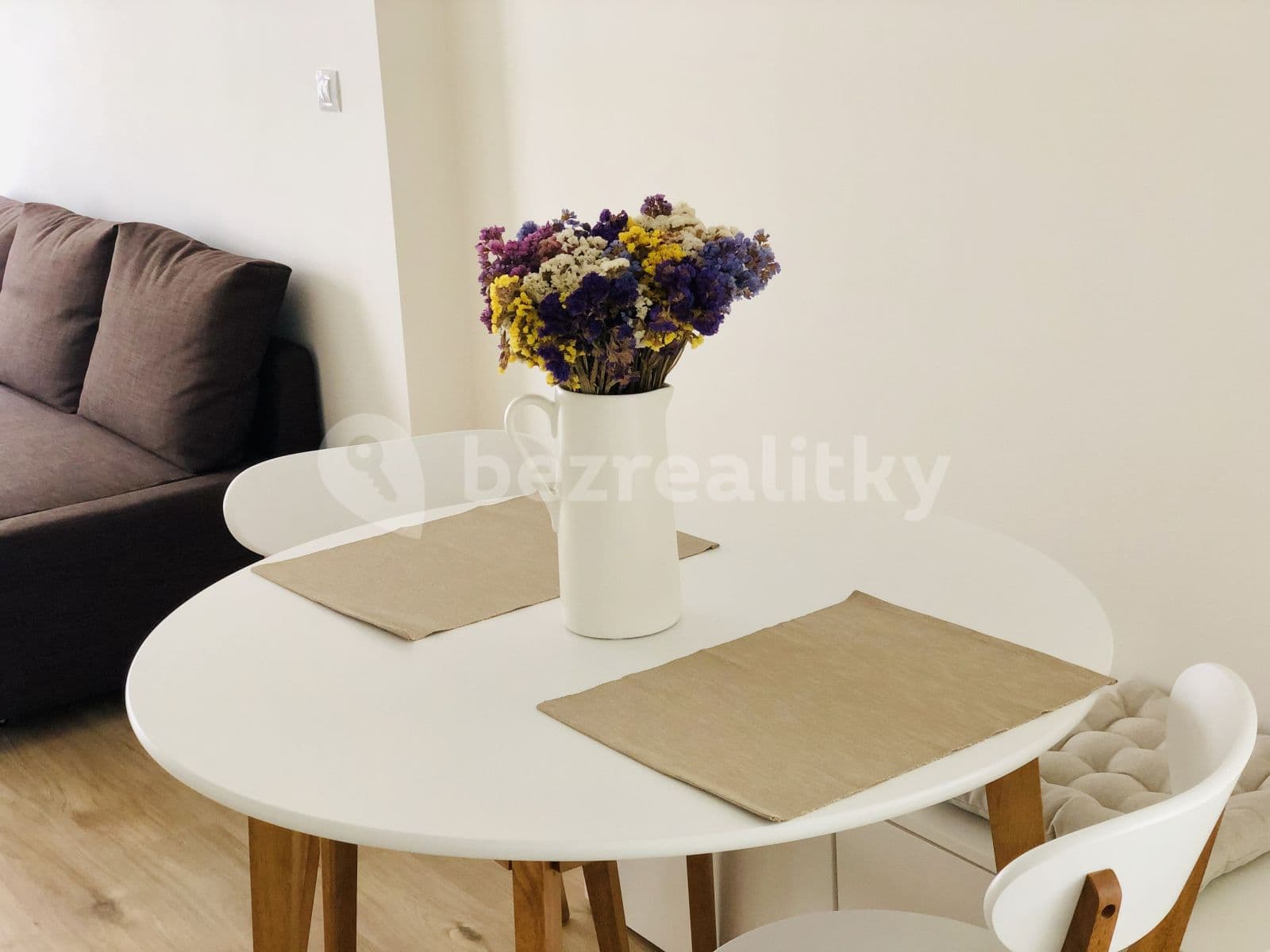 Prenájom bytu 2-izbový 41 m², Rostislavova, Praha, Praha Prenájom bytu 2-izbový 41 m², Rostislavova, Praha, Praha