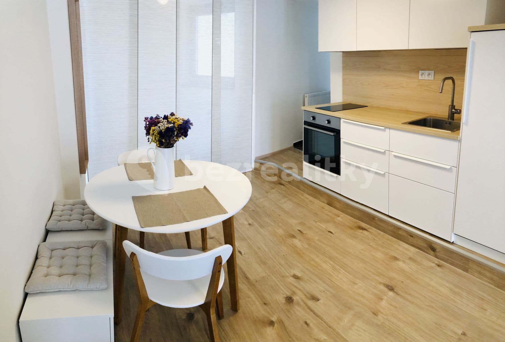 Prenájom bytu 2-izbový 41 m², Rostislavova, Praha, Praha Prenájom bytu 2-izbový 41 m², Rostislavova, Praha, Praha