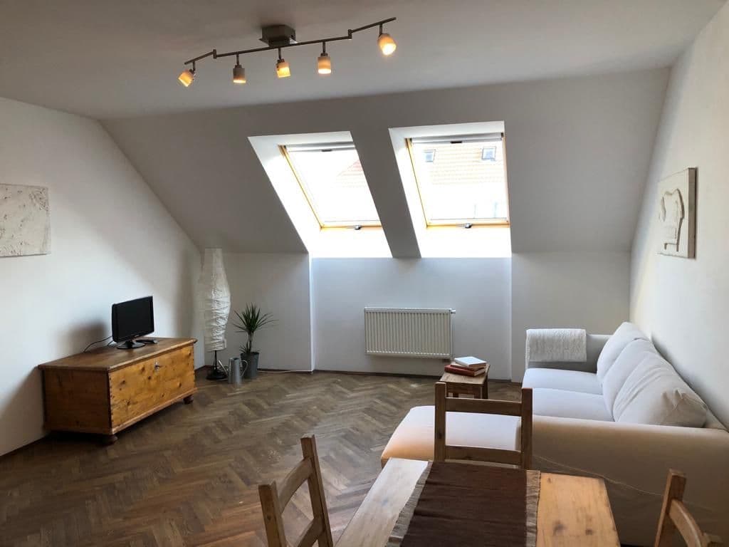 Prenájom bytu 2-izbový 64 m², Na Plzeňce, Praha, Praha Prenájom bytu 2-izbový 64 m², Na Plzeňce, Praha, Praha