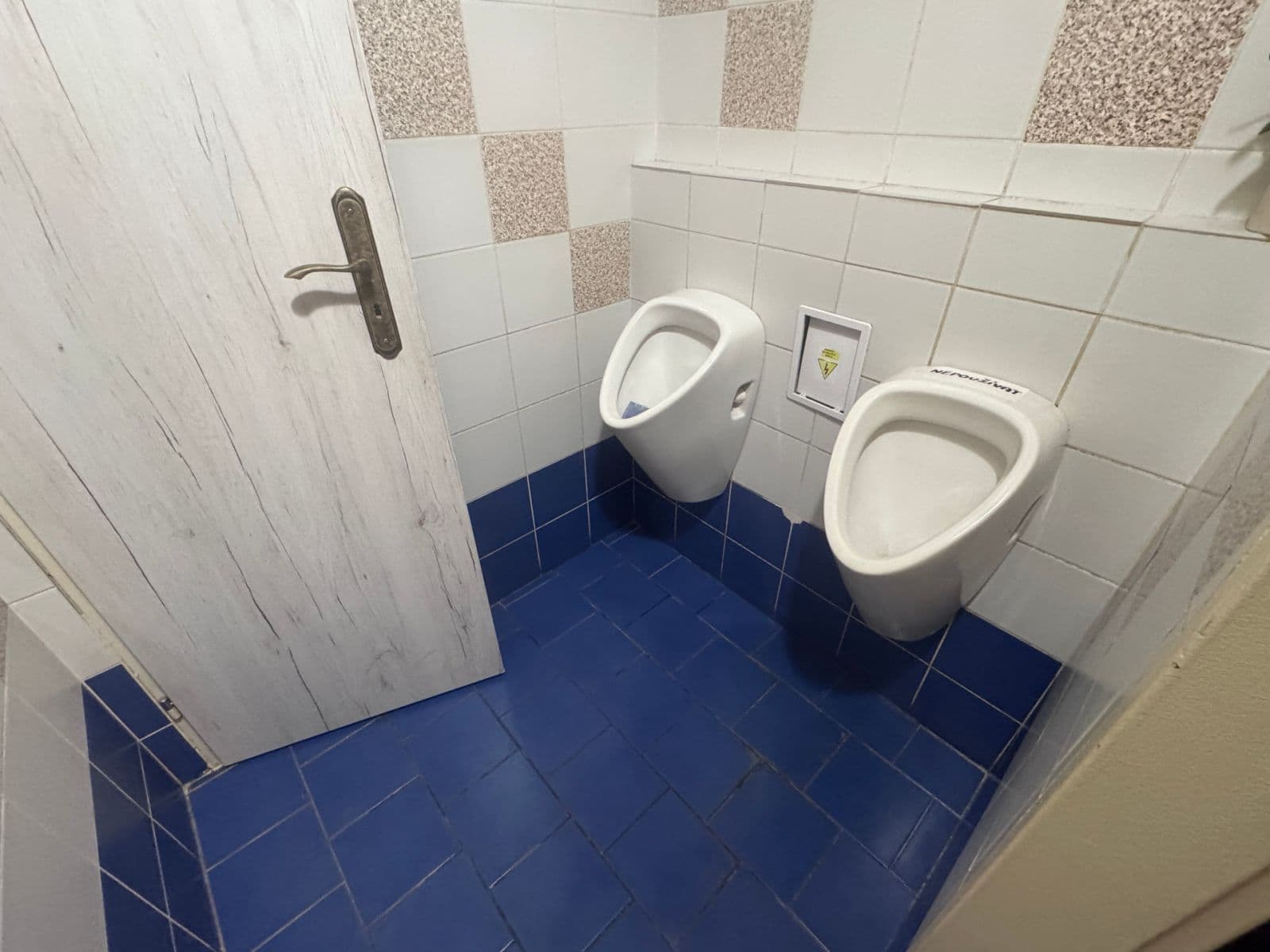 Prenájom nebytového priestoru 85 m², Štítného, Praha, Praha Prenájom nebytového priestoru 85 m², Štítného, Praha, Praha