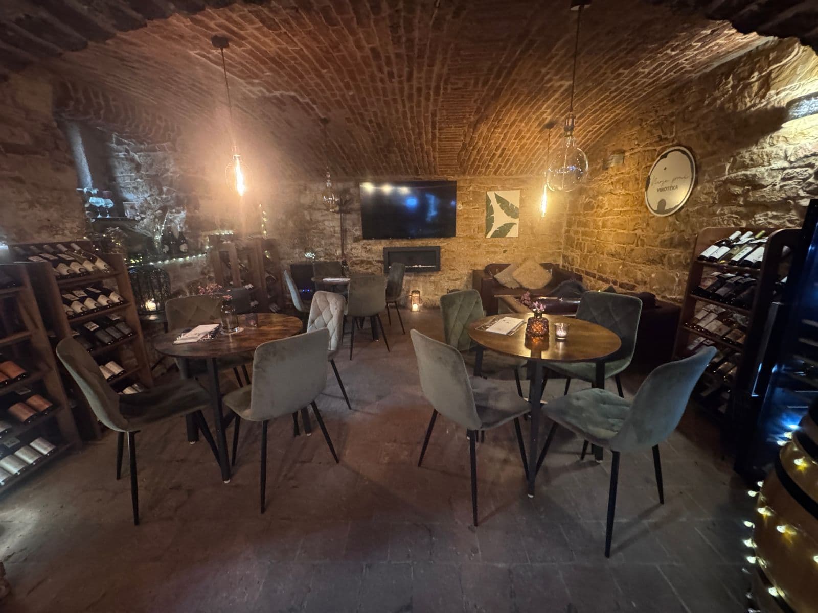 Prenájom nebytového priestoru 85 m², Štítného, Praha, Praha Prenájom nebytového priestoru 85 m², Štítného, Praha, Praha