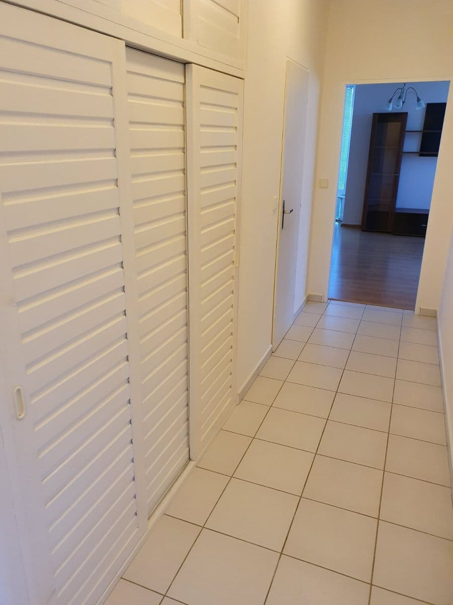 Prenájom bytu 2-izbový 69 m², U Kříže, Praha, Praha Prenájom bytu 2-izbový 69 m², U Kříže, Praha, Praha