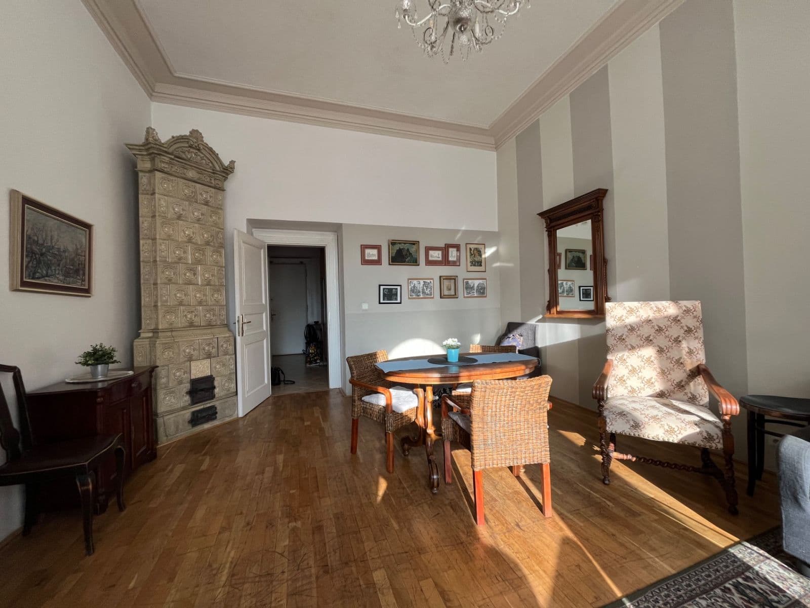 Prenájom bytu 2-izbový 75 m², Jungmannova, Praha, Praha Prenájom bytu 2-izbový 75 m², Jungmannova, Praha, Praha