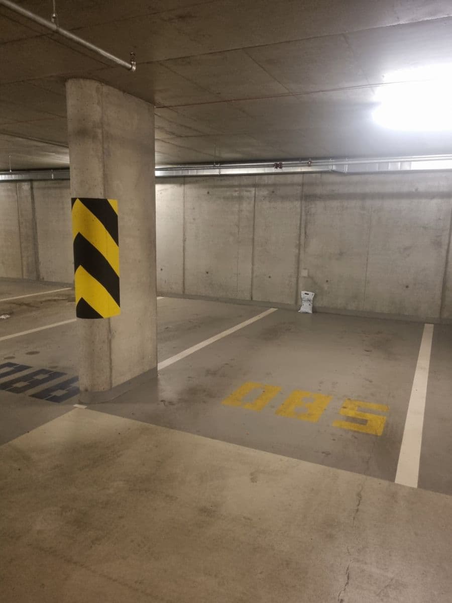 Prenájom garáže 18 m², Altajská, Praha, Praha Prenájom garáže 18 m², Altajská, Praha, Praha