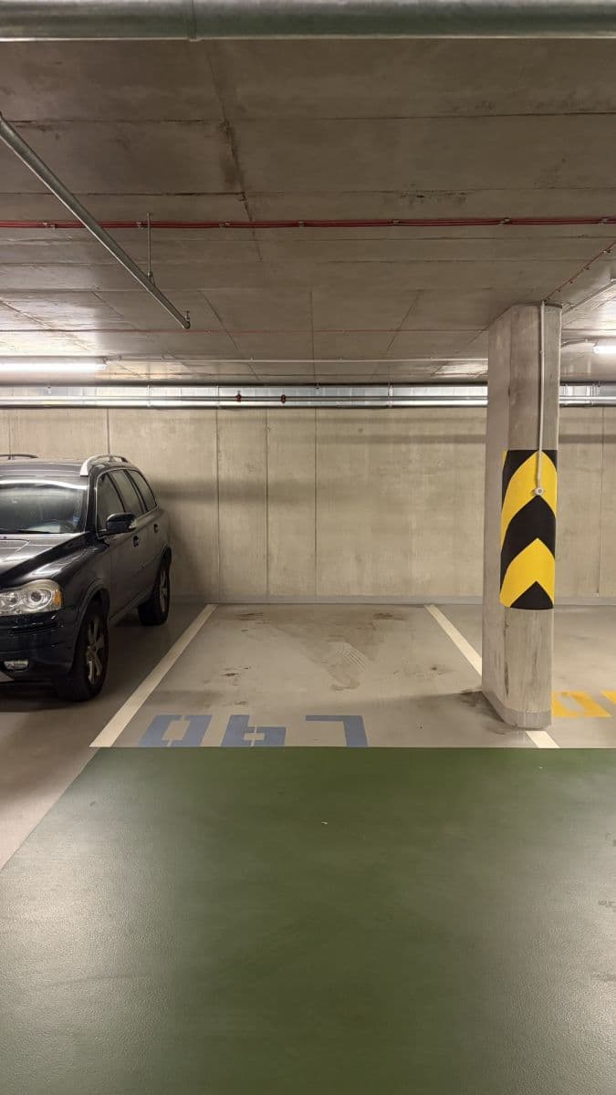 Prenájom garáže 18 m², Altajská, Praha, Praha Prenájom garáže 18 m², Altajská, Praha, Praha