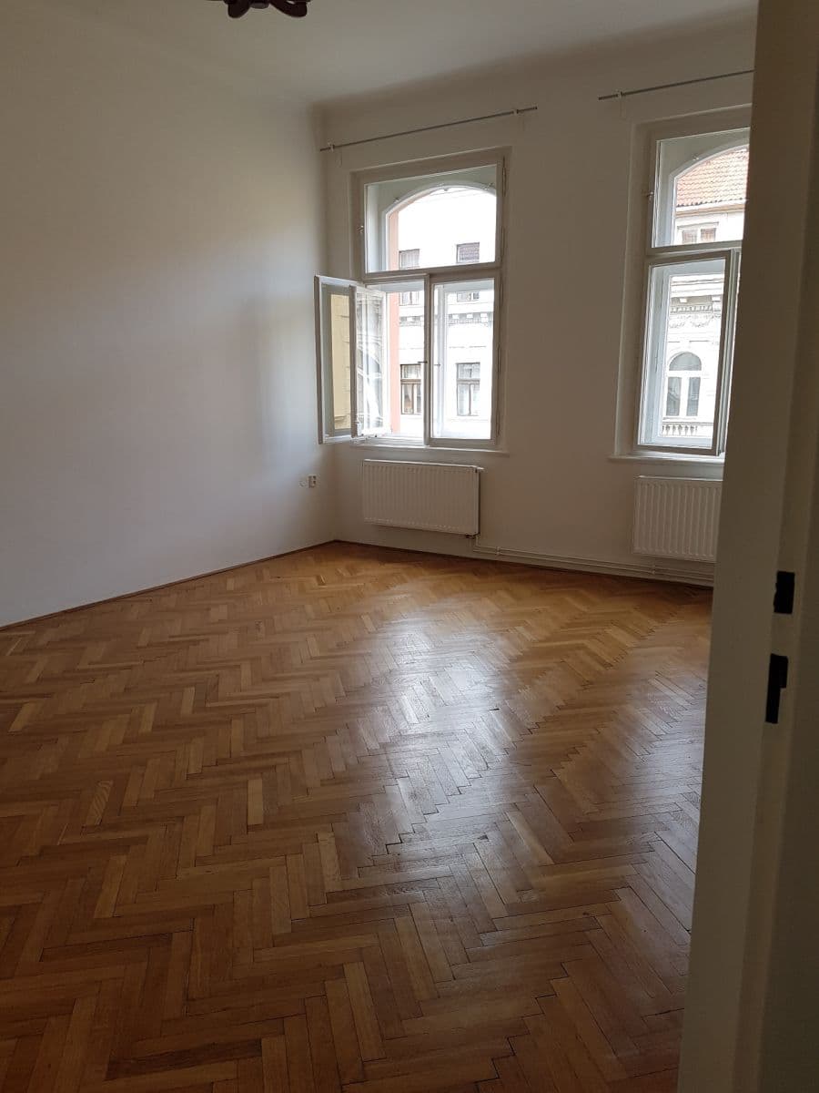 Prenájom bytu 2-izbový 45 m², Šumavská, Praha, Praha Prenájom bytu 2-izbový 45 m², Šumavská, Praha, Praha