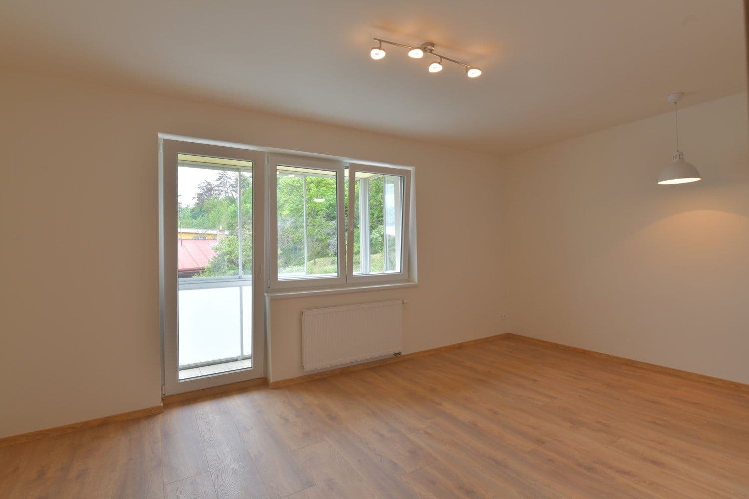 Prenájom bytu 1-izbový 38 m², U plynárny, Praha, Praha Prenájom bytu 1-izbový 38 m², U plynárny, Praha, Praha