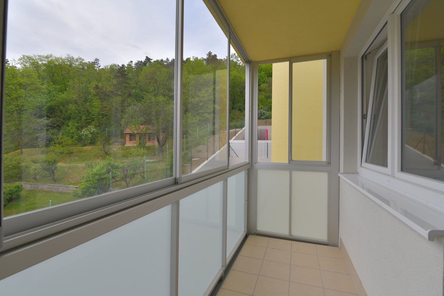Prenájom bytu 1-izbový 38 m², U plynárny, Praha, Praha Prenájom bytu 1-izbový 38 m², U plynárny, Praha, Praha