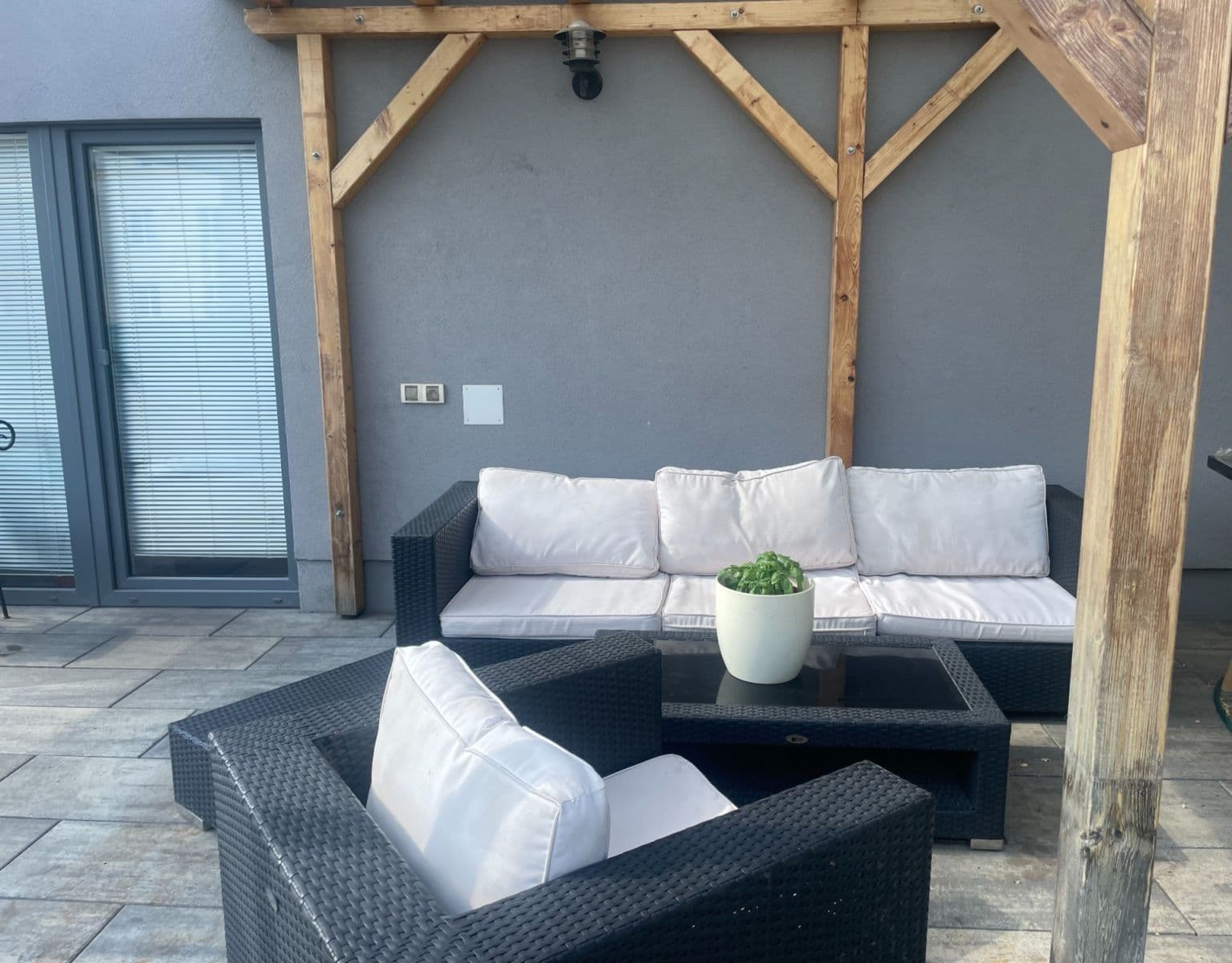 Prenájom bytu 2-izbový 56 m², Frýdecká, Praha, Praha Prenájom bytu 2-izbový 56 m², Frýdecká, Praha, Praha
