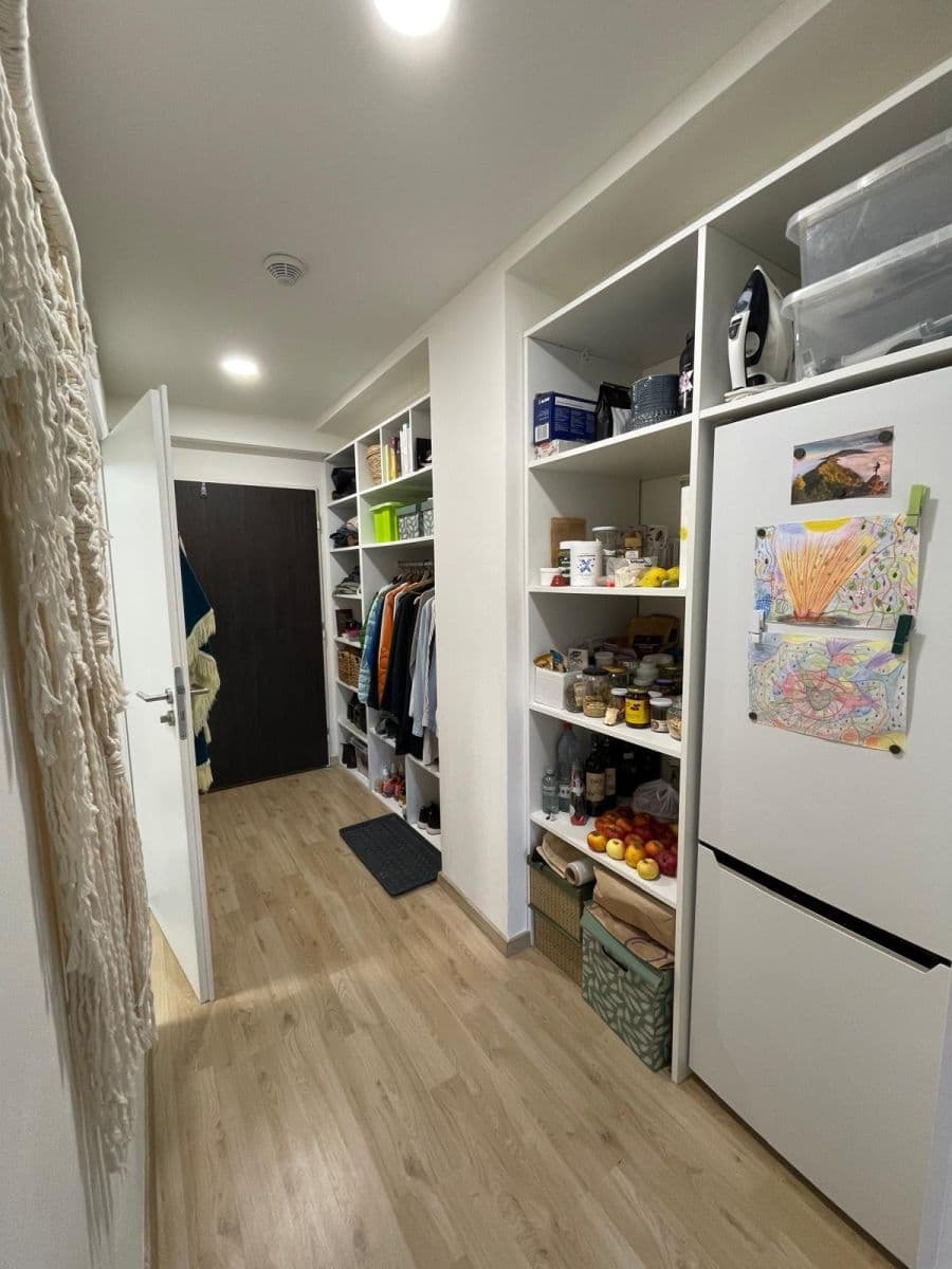 Prenájom bytu 1-izbový 27 m², Peroutkova, Praha, Praha Prenájom bytu 1-izbový 27 m², Peroutkova, Praha, Praha