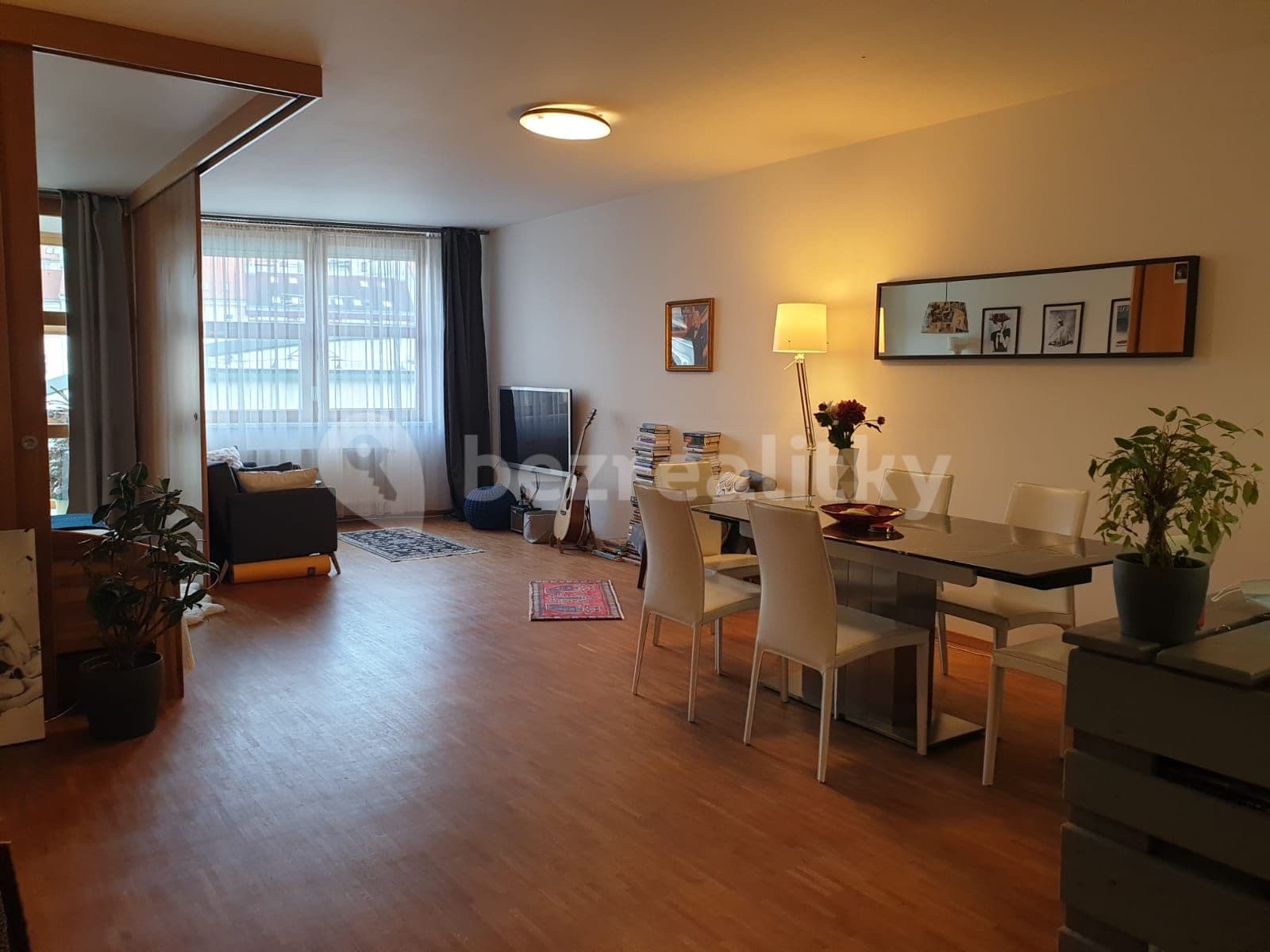 Prenájom bytu 1-izbový 63 m², Tomkova, Praha, Praha Prenájom bytu 1-izbový 63 m², Tomkova, Praha, Praha