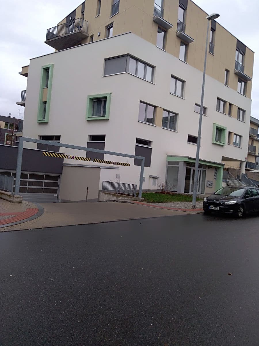 Prenájom garáže 13 m², Olgy Havlové, Praha, Praha Prenájom garáže 13 m², Olgy Havlové, Praha, Praha