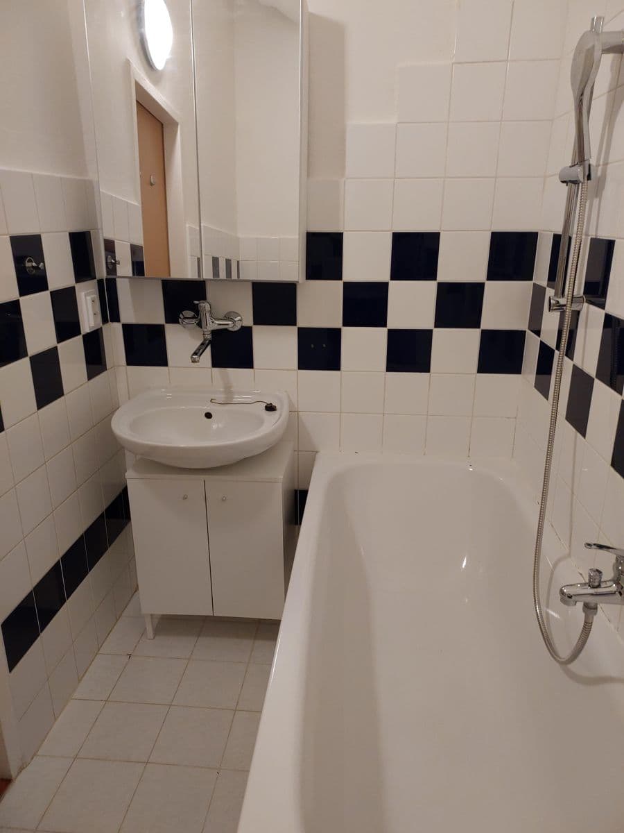 Prenájom bytu 2-izbový 51 m², Krásova, Praha, Praha Prenájom bytu 2-izbový 51 m², Krásova, Praha, Praha