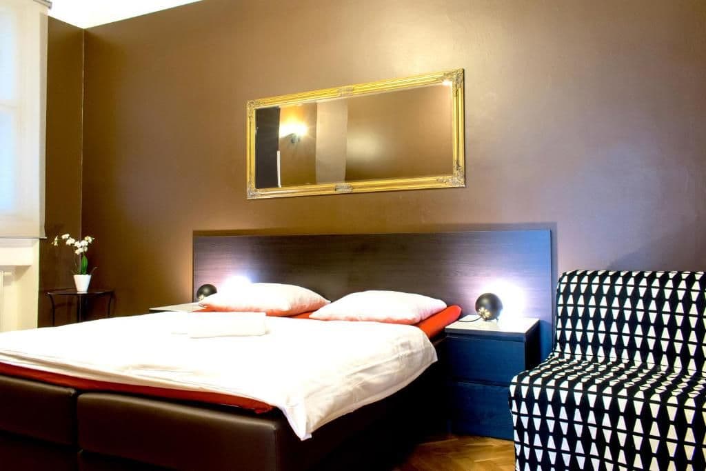 Prenájom bytu 4-izbový 110 m², Krakovská, Praha, Praha Prenájom bytu 4-izbový 110 m², Krakovská, Praha, Praha