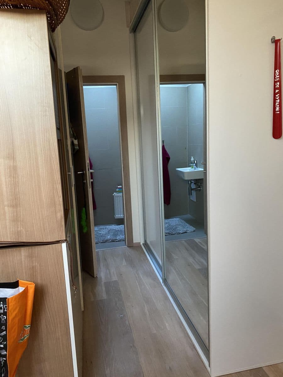 Prenájom kancelárie 70 m², Vojtěšská, Neratovice, Středočeský kraj Prenájom kancelárie 70 m², Vojtěšská, Neratovice, Středočeský kraj