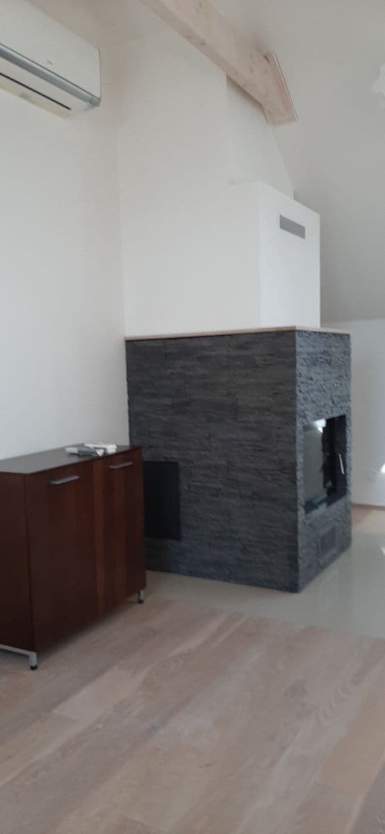 Prenájom kancelárie 70 m², Vojtěšská, Neratovice, Středočeský kraj Prenájom kancelárie 70 m², Vojtěšská, Neratovice, Středočeský kraj