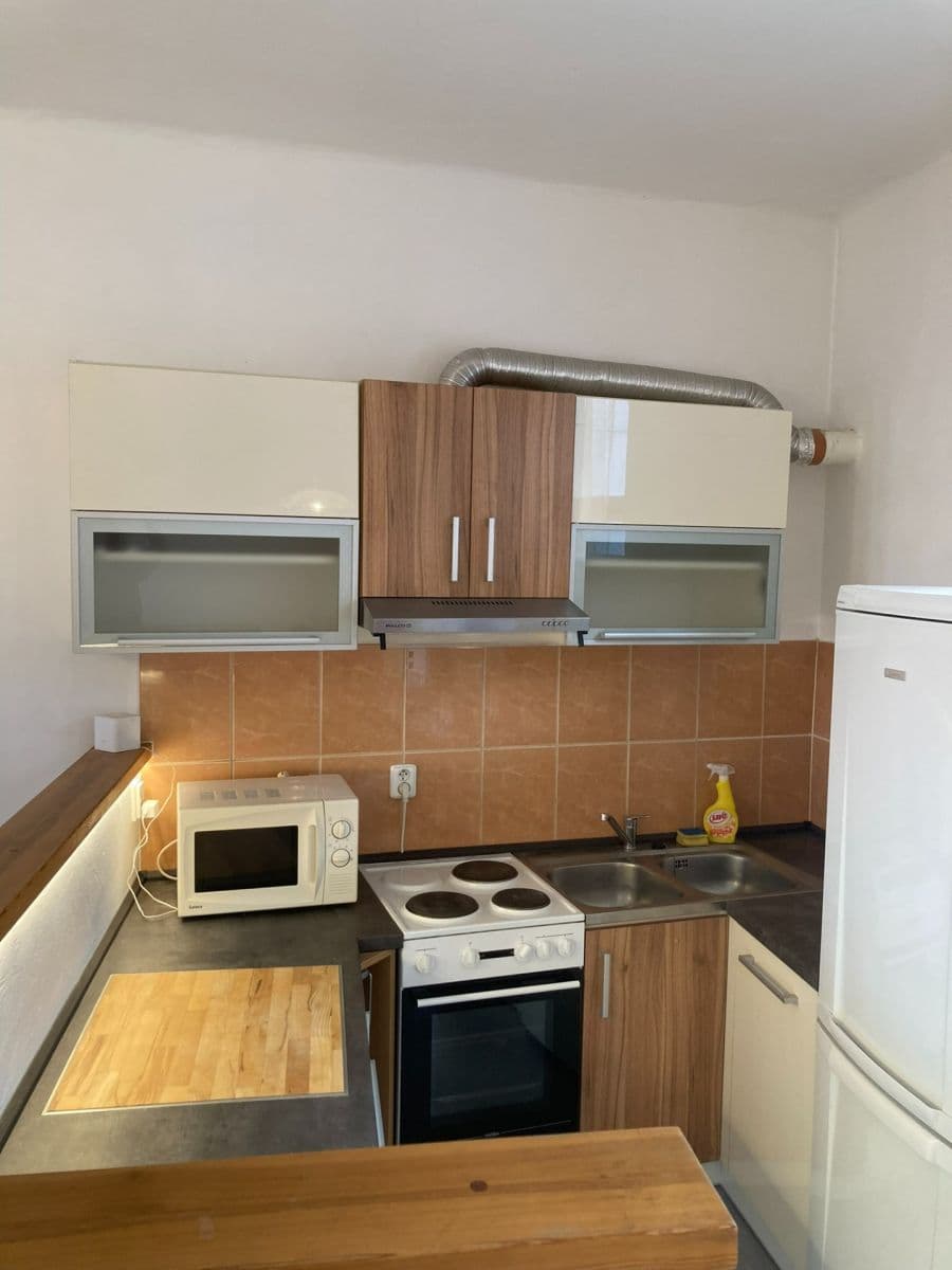 Prenájom bytu Garsoniéra 35 m², Emilie Floriánové, Jablonec nad Nisou, Liberecký kraj Prenájom bytu Garsoniéra 35 m², Emilie Floriánové, Jablonec nad Nisou, Liberecký kraj