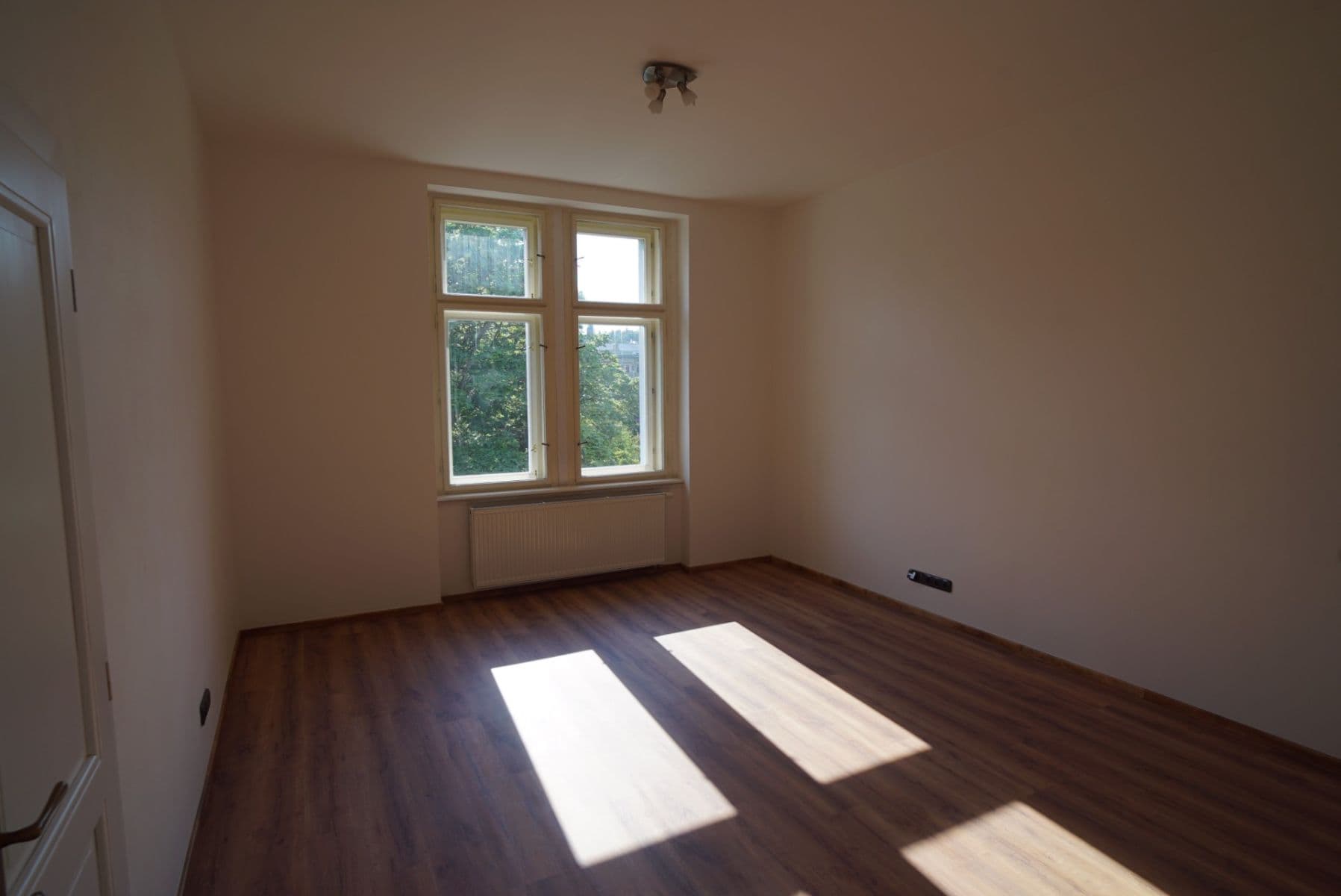 Prenájom bytu 2-izbový 50 m², Preslova, Praha, Praha Prenájom bytu 2-izbový 50 m², Preslova, Praha, Praha