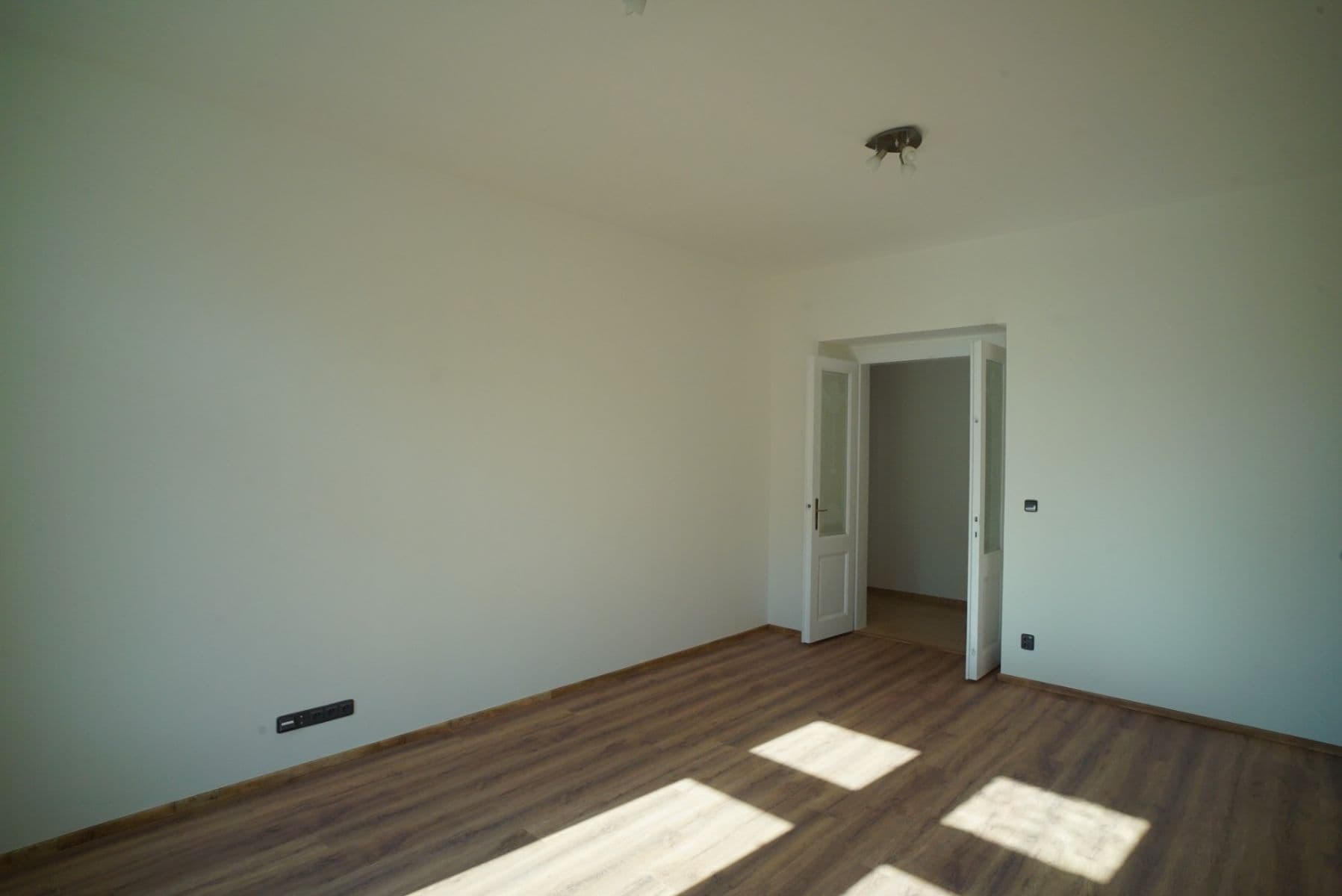 Prenájom bytu 2-izbový 50 m², Preslova, Praha, Praha Prenájom bytu 2-izbový 50 m², Preslova, Praha, Praha