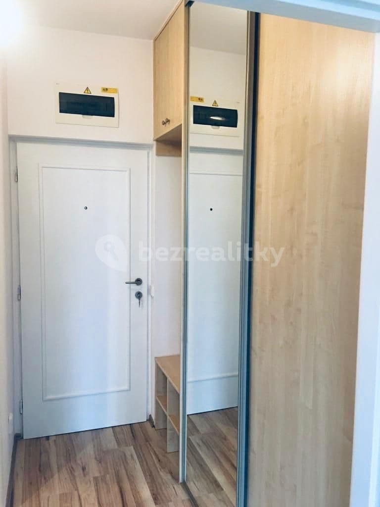 Prenájom bytu 1-izbový 30 m², Za černým mostem, Praha, Praha Prenájom bytu 1-izbový 30 m², Za černým mostem, Praha, Praha