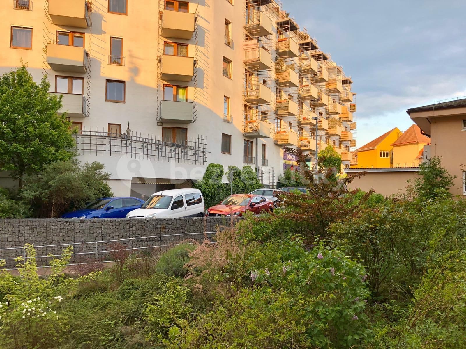 Prenájom bytu 1-izbový 30 m², Za černým mostem, Praha, Praha Prenájom bytu 1-izbový 30 m², Za černým mostem, Praha, Praha