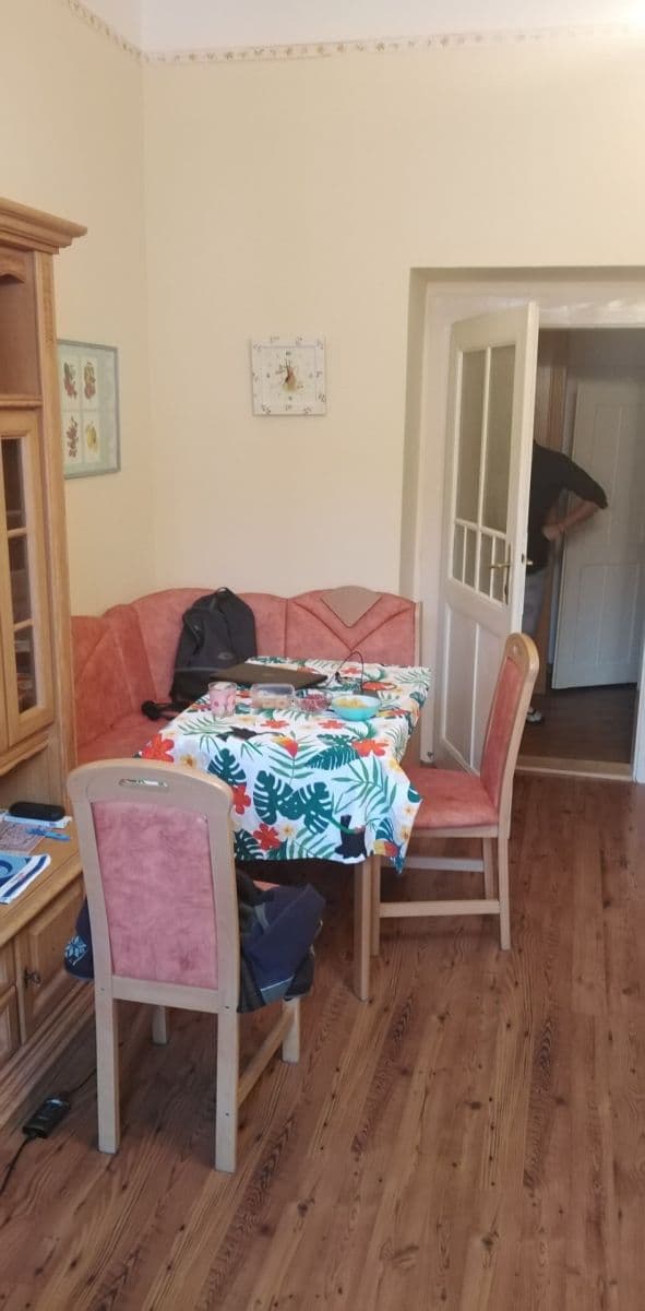 Prenájom bytu 2-izbový 57 m², Kafkova, Praha, Praha Prenájom bytu 2-izbový 57 m², Kafkova, Praha, Praha