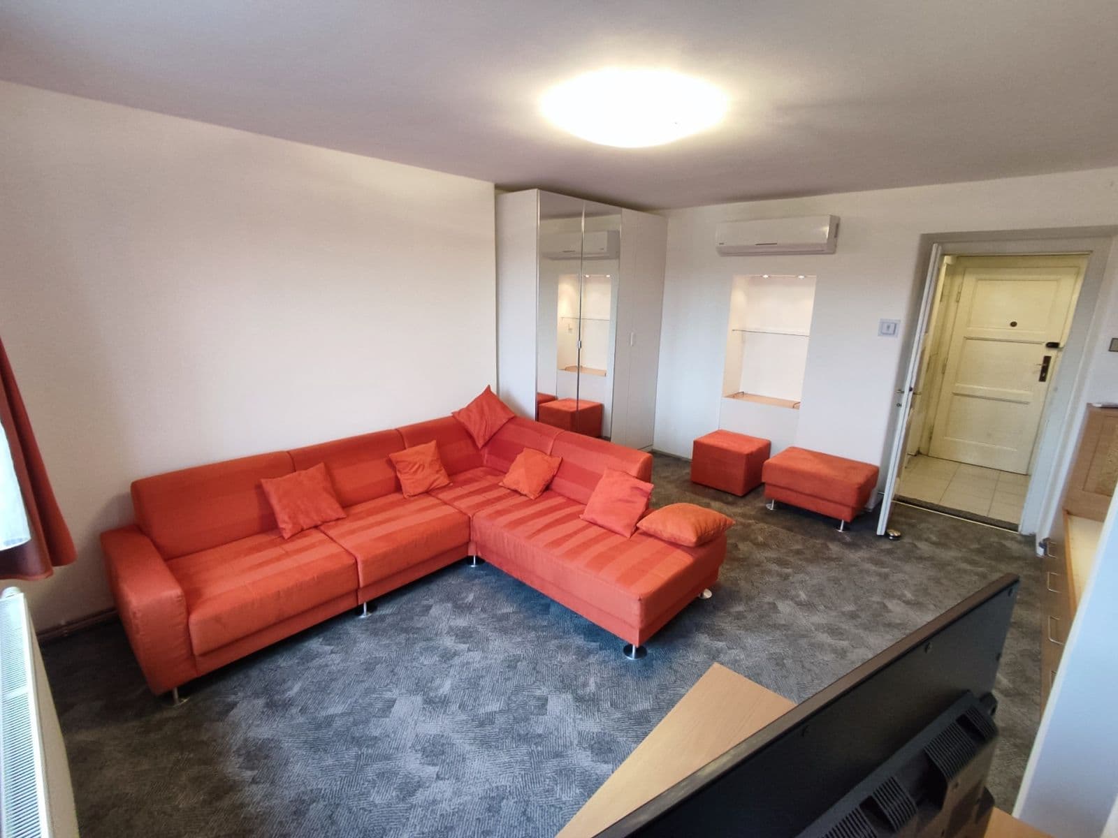 Prenájom bytu 2-izbový 50 m², U První Baterie, Praha, Praha Prenájom bytu 2-izbový 50 m², U První Baterie, Praha, Praha