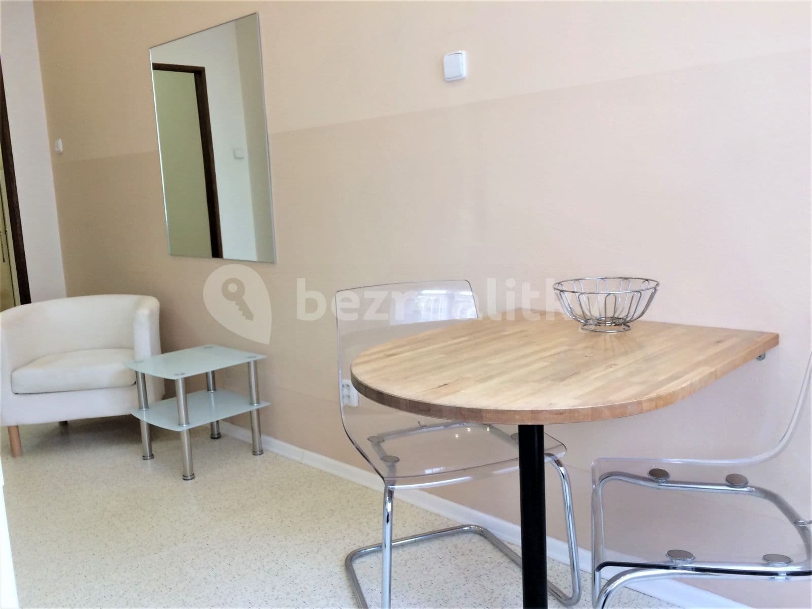 Prenájom bytu Garsoniéra 25 m², Biskupcova, Praha, Praha Prenájom bytu Garsoniéra 25 m², Biskupcova, Praha, Praha