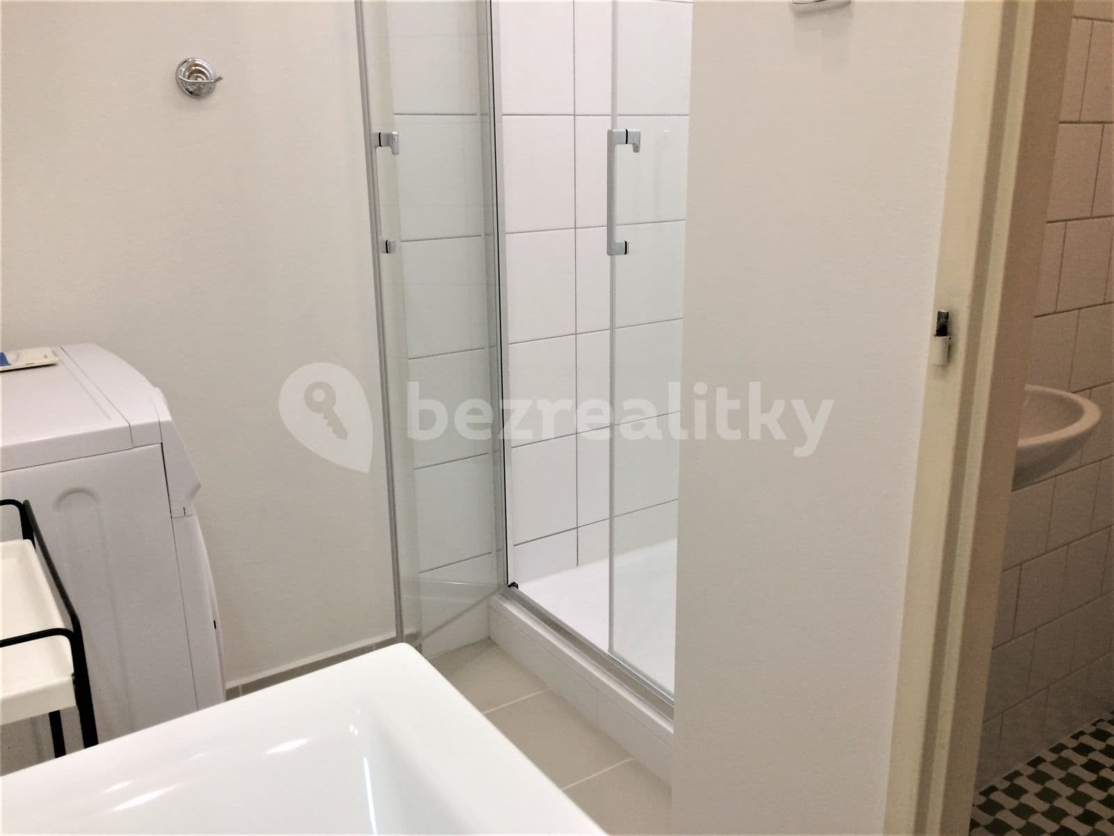 Prenájom bytu Garsoniéra 25 m², Biskupcova, Praha, Praha Prenájom bytu Garsoniéra 25 m², Biskupcova, Praha, Praha