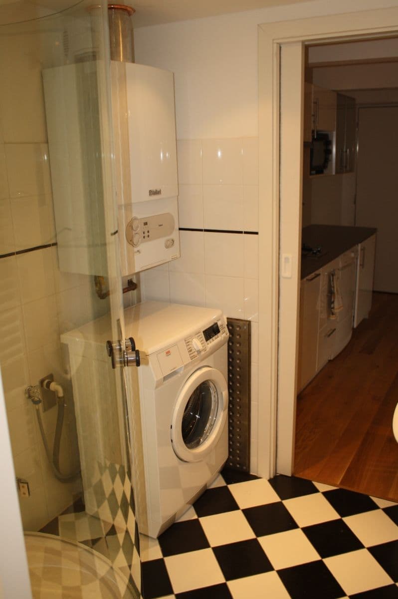 Prenájom bytu 2-izbový 35 m², Jugoslávských partyzánů, Praha, Praha Prenájom bytu 2-izbový 35 m², Jugoslávských partyzánů, Praha, Praha