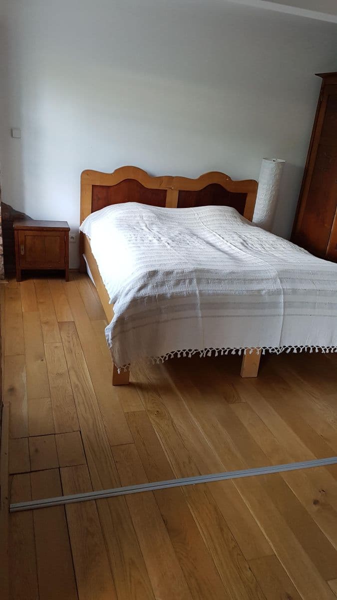 Prenájom bytu 2-izbový 35 m², Jugoslávských partyzánů, Praha, Praha Prenájom bytu 2-izbový 35 m², Jugoslávských partyzánů, Praha, Praha