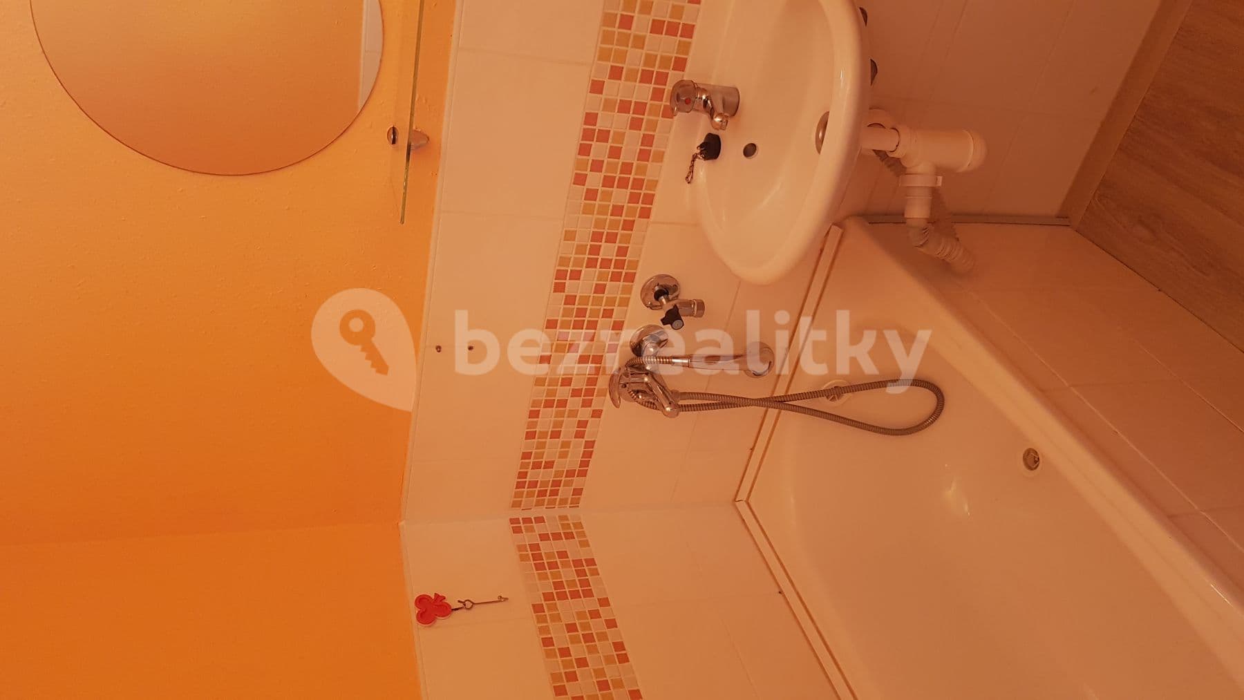 Prenájom bytu 2-izbový 44 m², F. S. Tůmy, Orlová, Moravskoslezský kraj Prenájom bytu 2-izbový 44 m², F. S. Tůmy, Orlová, Moravskoslezský kraj