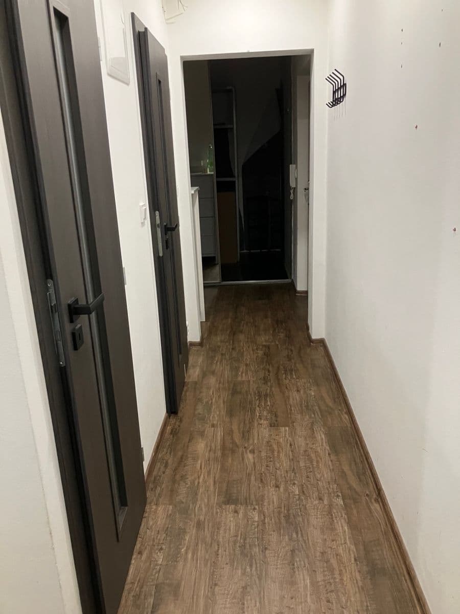 Prenájom bytu 2-izbový 60 m², Spartakiádní, Sokolov, Karlovarský kraj Prenájom bytu 2-izbový 60 m², Spartakiádní, Sokolov, Karlovarský kraj