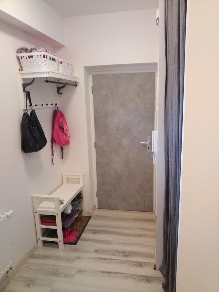 Prenájom bytu 3-izbový 63 m², Gymnazijní, Jindřichův Hradec, Jihočeský kraj Prenájom bytu 3-izbový 63 m², Gymnazijní, Jindřichův Hradec, Jihočeský kraj