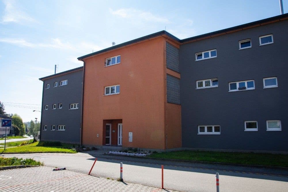 Prenájom bytu 3-izbový 63 m², Gymnazijní, Jindřichův Hradec, Jihočeský kraj Prenájom bytu 3-izbový 63 m², Gymnazijní, Jindřichův Hradec, Jihočeský kraj