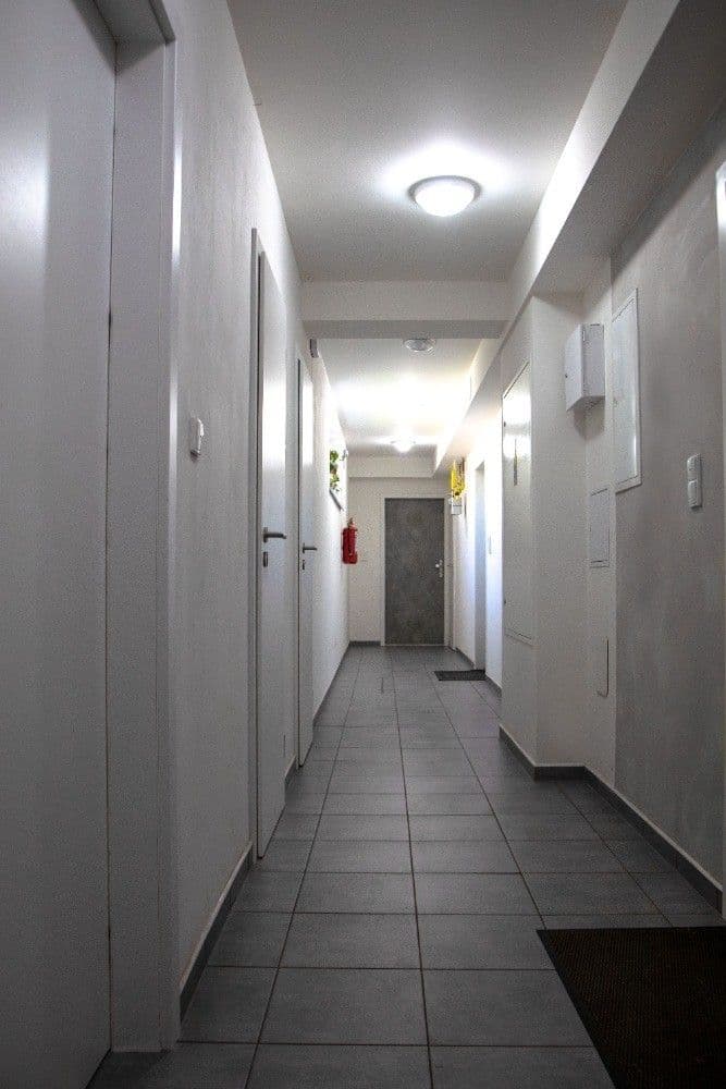 Prenájom bytu 3-izbový 63 m², Gymnazijní, Jindřichův Hradec, Jihočeský kraj Prenájom bytu 3-izbový 63 m², Gymnazijní, Jindřichův Hradec, Jihočeský kraj