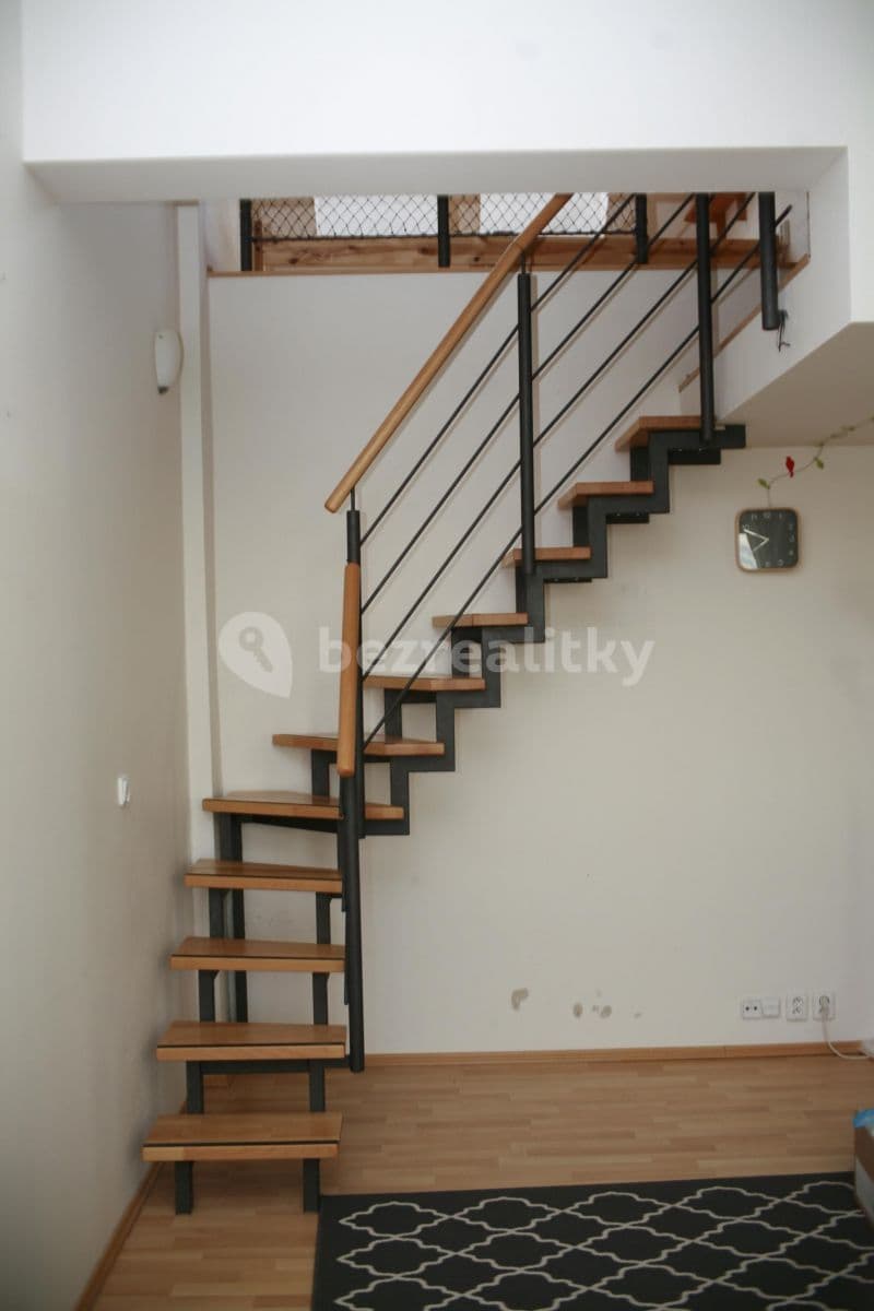 Prenájom bytu 1-izbový 48 m², Jabloňová, Praha, Praha Prenájom bytu 1-izbový 48 m², Jabloňová, Praha, Praha