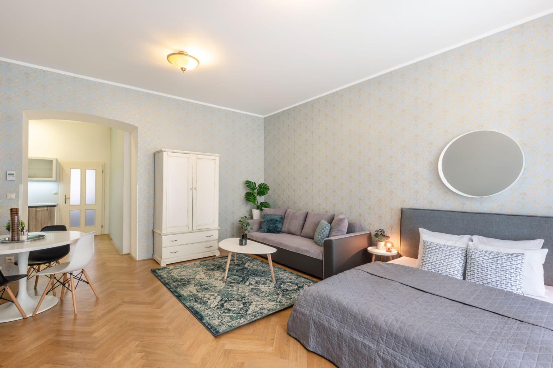 Prenájom bytu 1-izbový 43 m², Vyšehradská, Praha, Praha Prenájom bytu 1-izbový 43 m², Vyšehradská, Praha, Praha