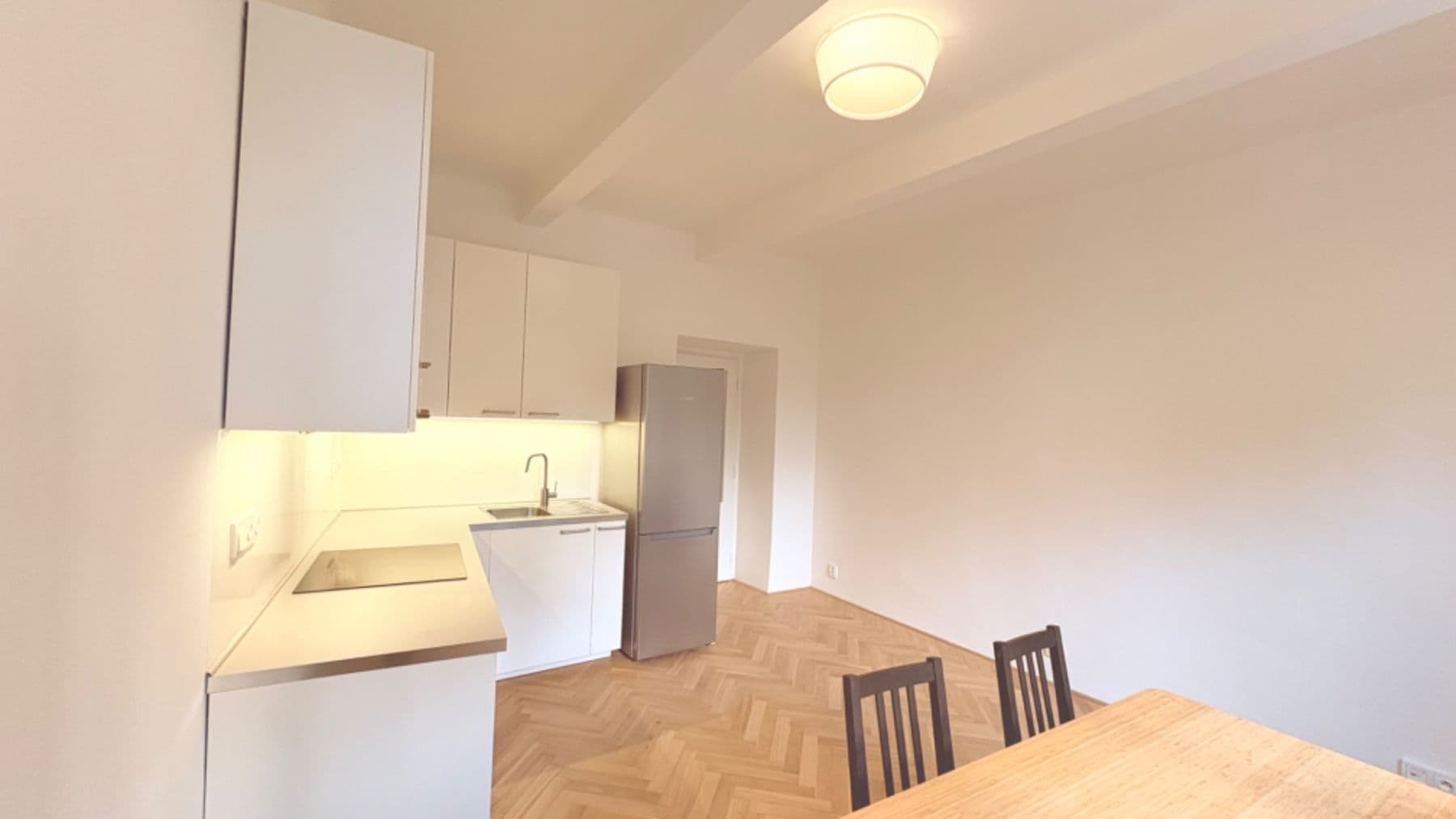 Prenájom bytu 2-izbový 40 m², Na Vrstvách, Praha, Praha Prenájom bytu 2-izbový 40 m², Na Vrstvách, Praha, Praha