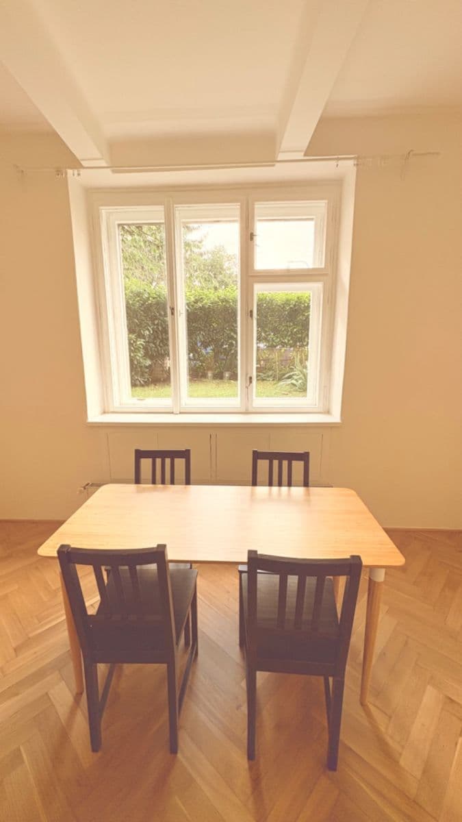 Prenájom bytu 2-izbový 40 m², Na Vrstvách, Praha, Praha Prenájom bytu 2-izbový 40 m², Na Vrstvách, Praha, Praha