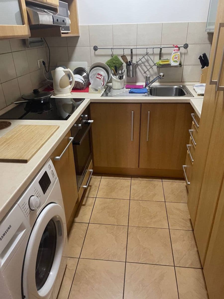 Prenájom bytu 2-izbový 43 m², Kettnerova, Praha, Praha Prenájom bytu 2-izbový 43 m², Kettnerova, Praha, Praha