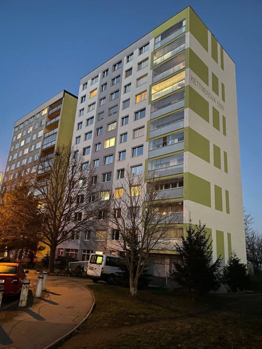 Prenájom bytu 2-izbový 43 m², Kettnerova, Praha, Praha Prenájom bytu 2-izbový 43 m², Kettnerova, Praha, Praha