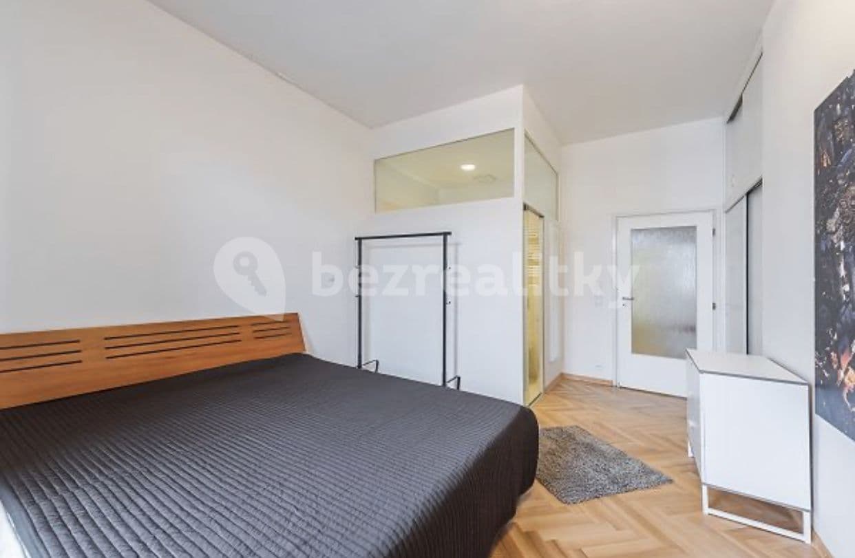 Prenájom bytu 3-izbový 95 m², Záhřebská, Praha, Praha Prenájom bytu 3-izbový 95 m², Záhřebská, Praha, Praha