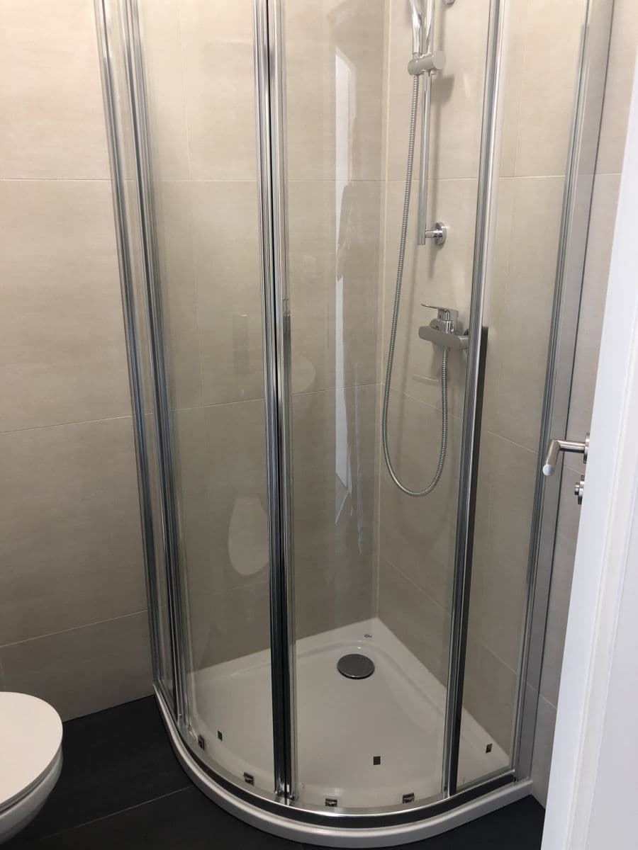 Prenájom bytu 1-izbový 28 m², Omská, Praha, Praha Prenájom bytu 1-izbový 28 m², Omská, Praha, Praha