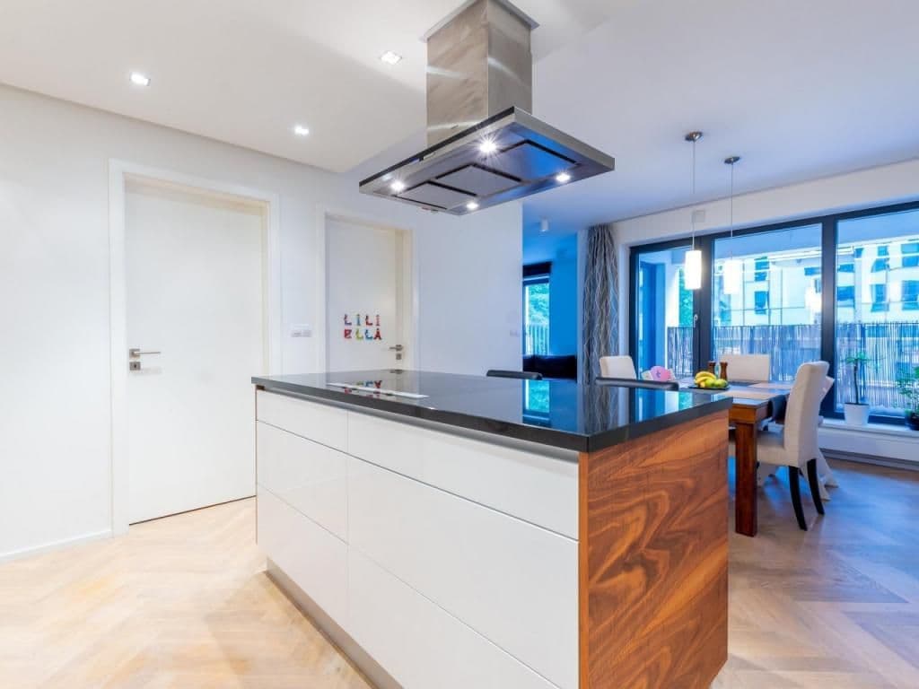 Prenájom bytu 4-izbový 91 m², Kališnická, Praha, Praha Prenájom bytu 4-izbový 91 m², Kališnická, Praha, Praha