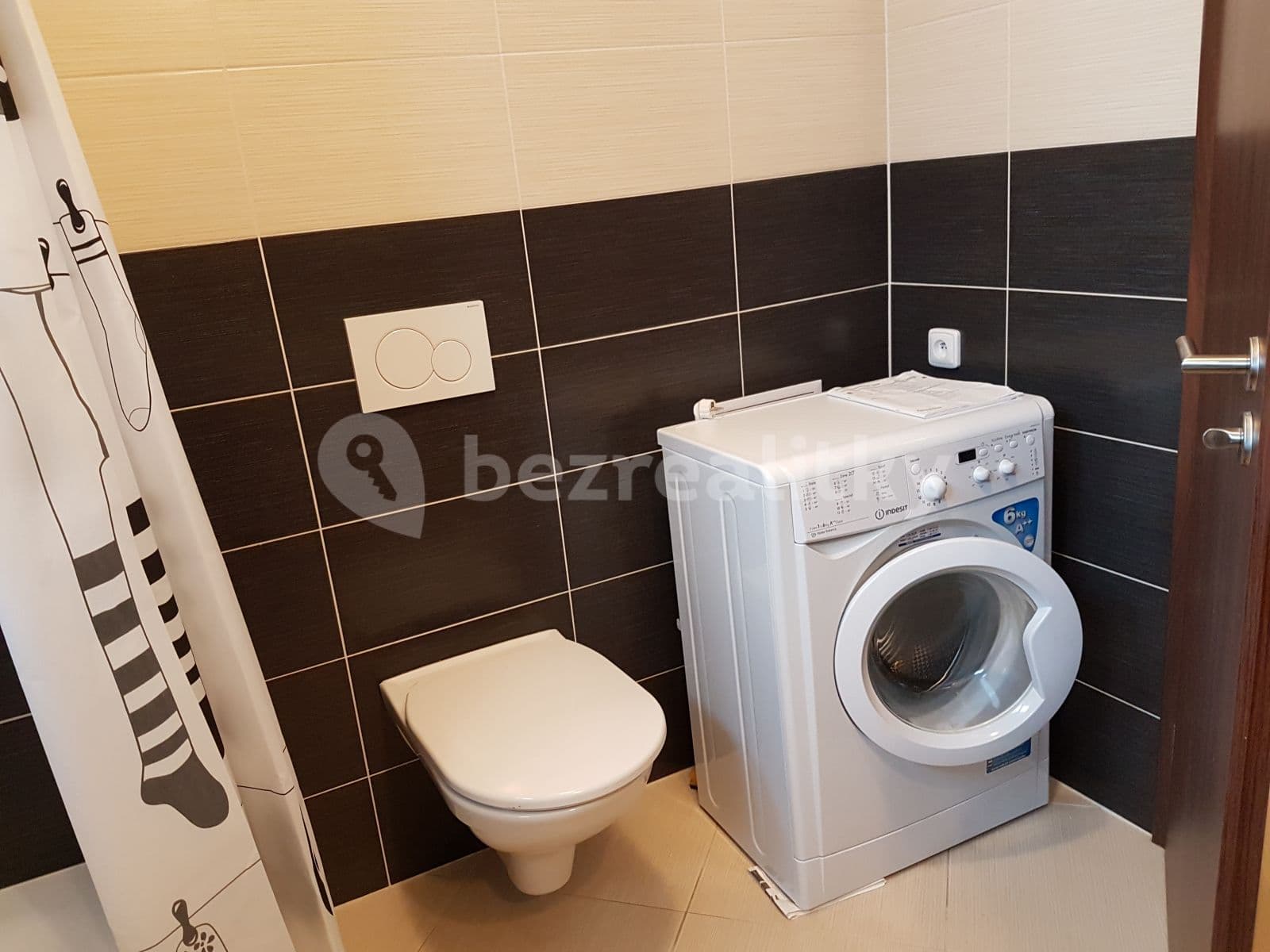 Prenájom bytu 2-izbový 58 m², Honzíkova, Praha, Praha Prenájom bytu 2-izbový 58 m², Honzíkova, Praha, Praha