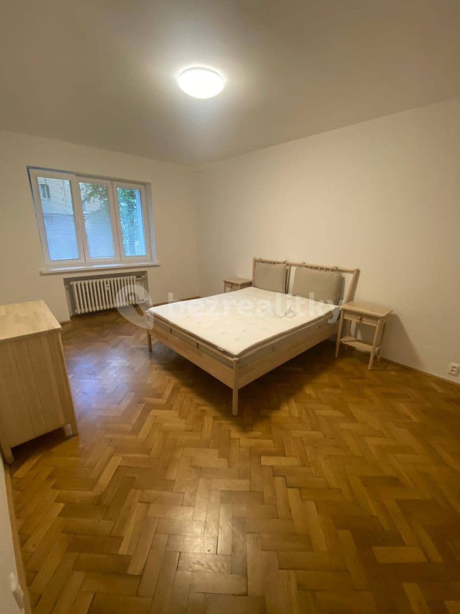 Prenájom bytu 3-izbový 71 m², Lužická, Bratislava - mestská časť Staré Mesto, Bratislavský kraj Prenájom bytu 3-izbový 71 m², Lužická, Bratislava - mestská časť Staré Mesto, Bratislavský kraj