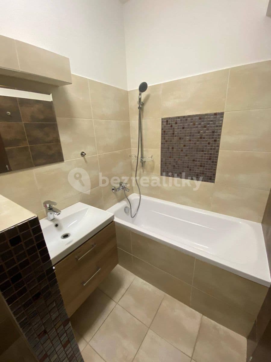 Prenájom bytu 3-izbový 71 m², Lužická, Bratislava - mestská časť Staré Mesto, Bratislavský kraj Prenájom bytu 3-izbový 71 m², Lužická, Bratislava - mestská časť Staré Mesto, Bratislavský kraj