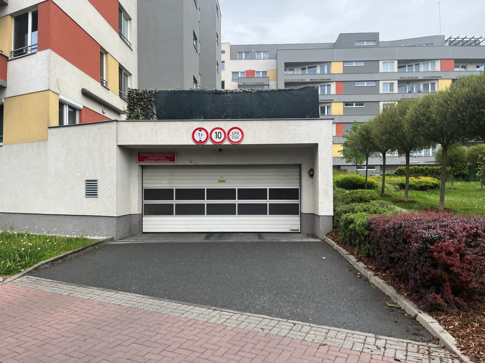 Prenájom garáže 13 m², Míšovická, Praha, Praha Prenájom garáže 13 m², Míšovická, Praha, Praha