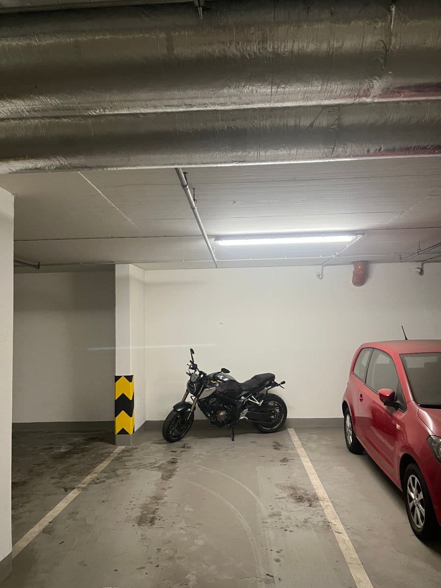 Prenájom garáže 13 m², Míšovická, Praha, Praha Prenájom garáže 13 m², Míšovická, Praha, Praha